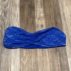 Dark blue laced striped less bra never worn